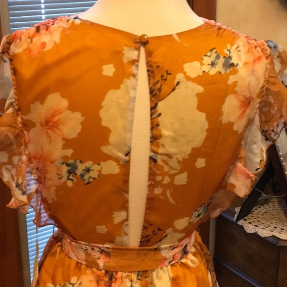 Mustard Floral Maxi Dress. - Picture 5 of 7